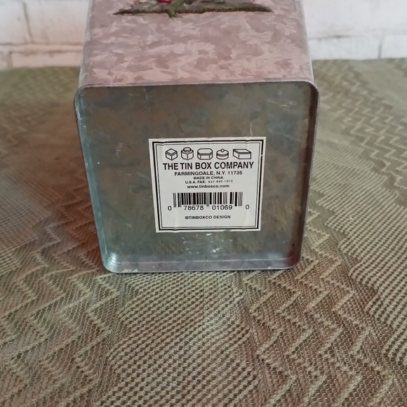 Vintage Galvanized Metal Planters - Picture 7 of 12